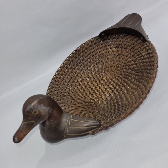 Vintage Wooden Duck Wicker Basket Wood Head Tail 9" x 14" - Picture 2 of 6
